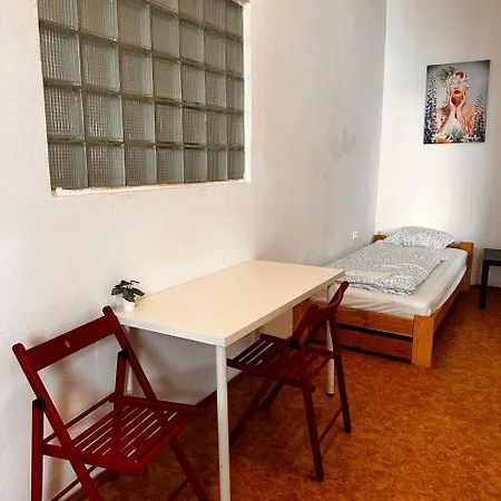 아파트 Big Apartmans In The Center