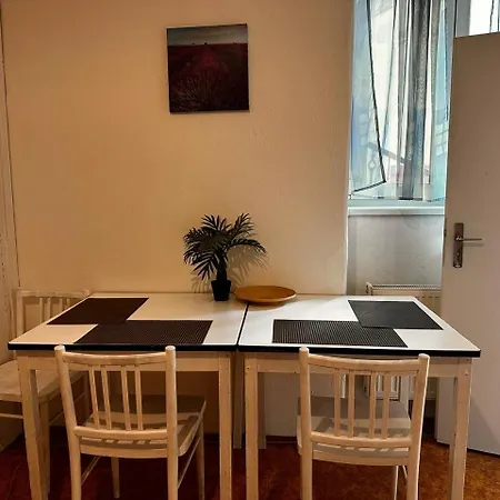 아파트 Big Apartmans In The Center *