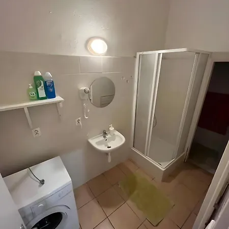 아파트 Big Apartmans In The Center 브르노