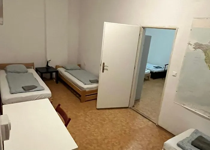 Big Apartmans In The Center شقة